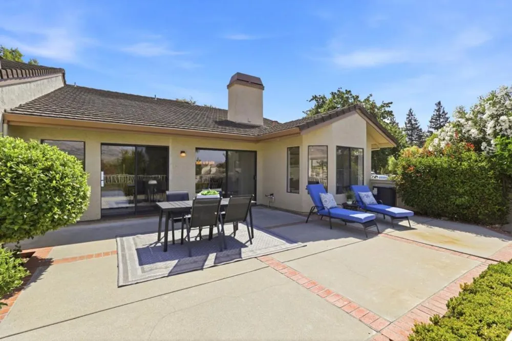 3327 Lake Albano Circle San Jose, CA 95135