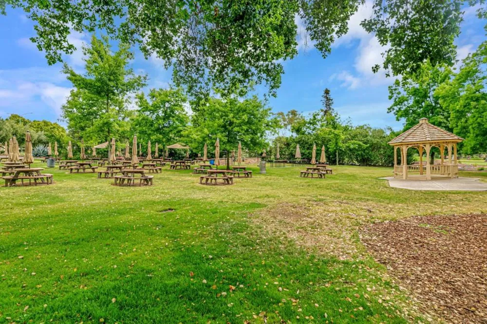 3327 Lake Albano Circle San Jose, CA 95135