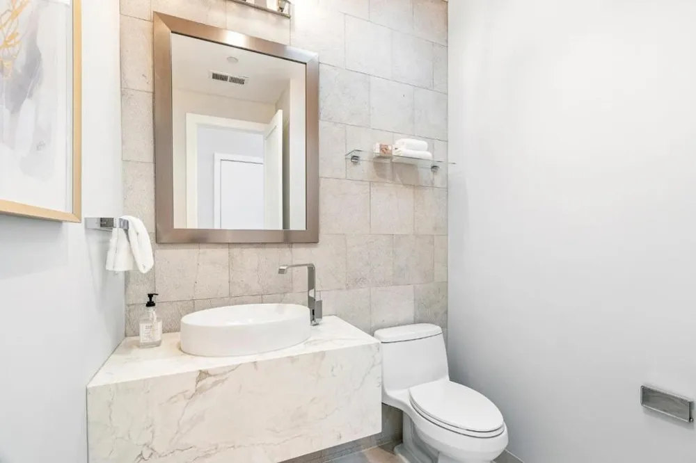 3751 El Centro Street Palo Alto, CA 94306