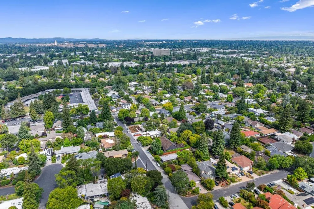 3751 El Centro Street Palo Alto, CA 94306