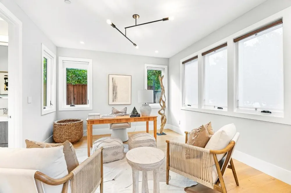 3751 El Centro Street Palo Alto, CA 94306