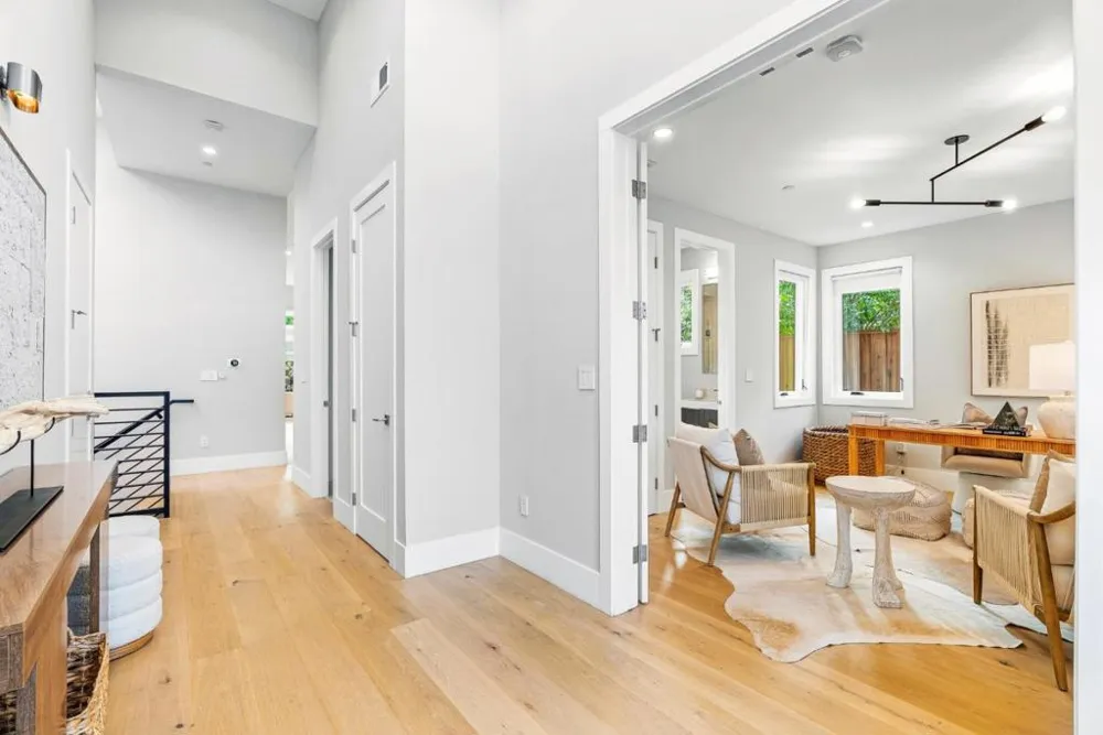3751 El Centro Street Palo Alto, CA 94306