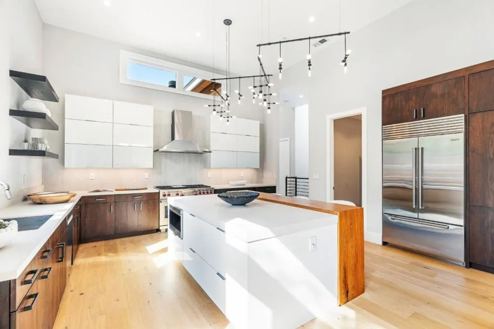 3751 El Centro Street Palo Alto, CA 94306