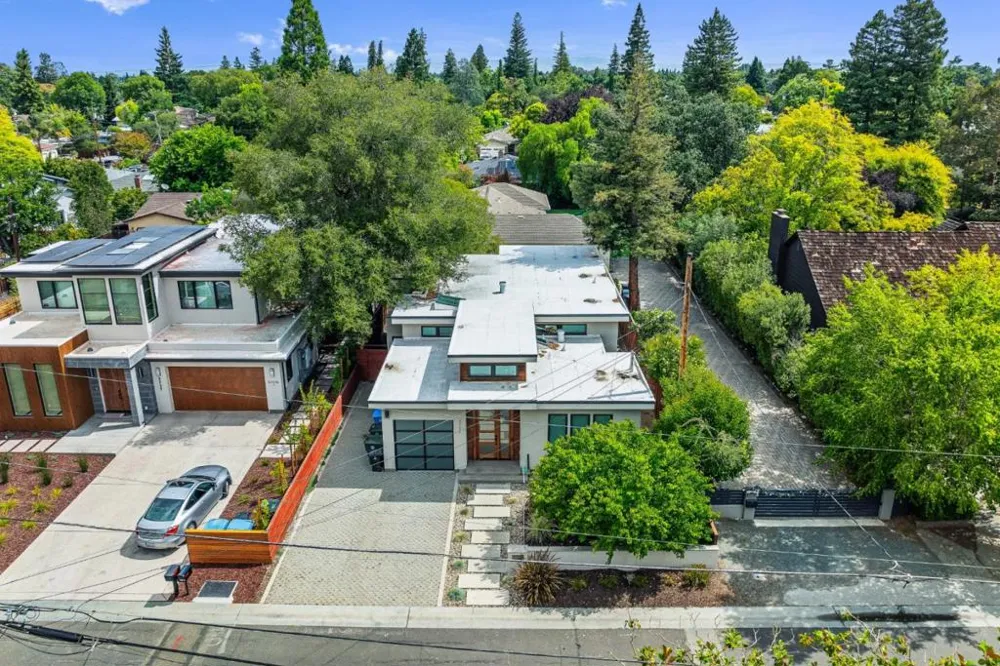 3751 El Centro Street Palo Alto, CA 94306
