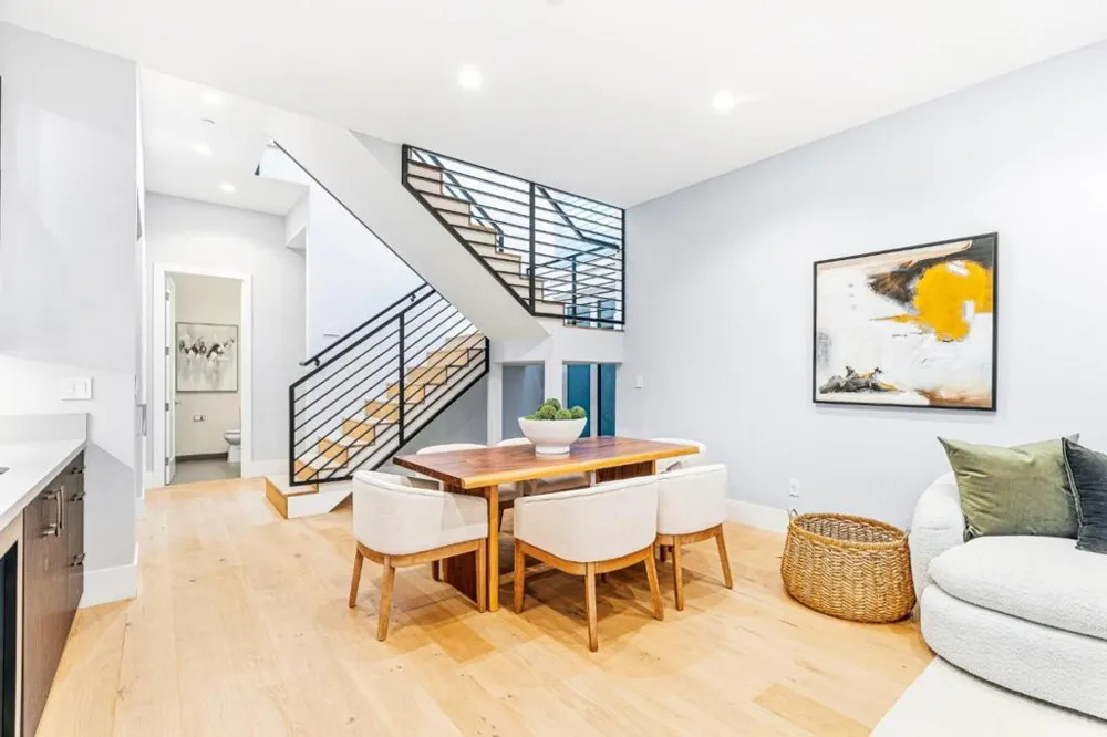 3751 El Centro Street Palo Alto, CA 94306