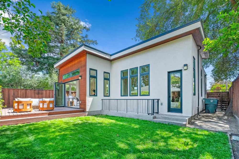 3751 El Centro Street Palo Alto, CA 94306