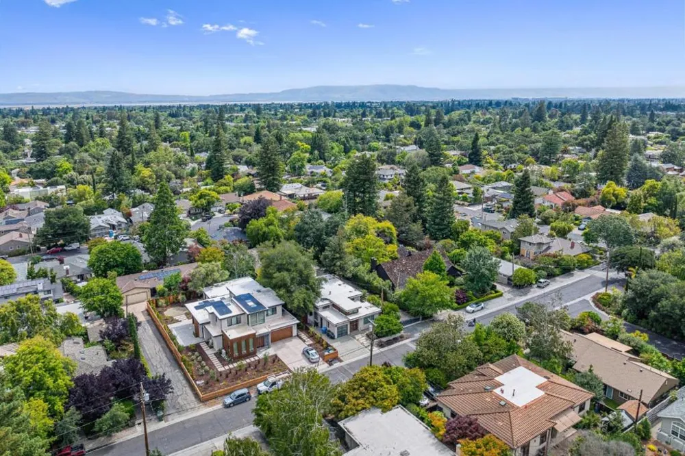 3751 El Centro Street Palo Alto, CA 94306