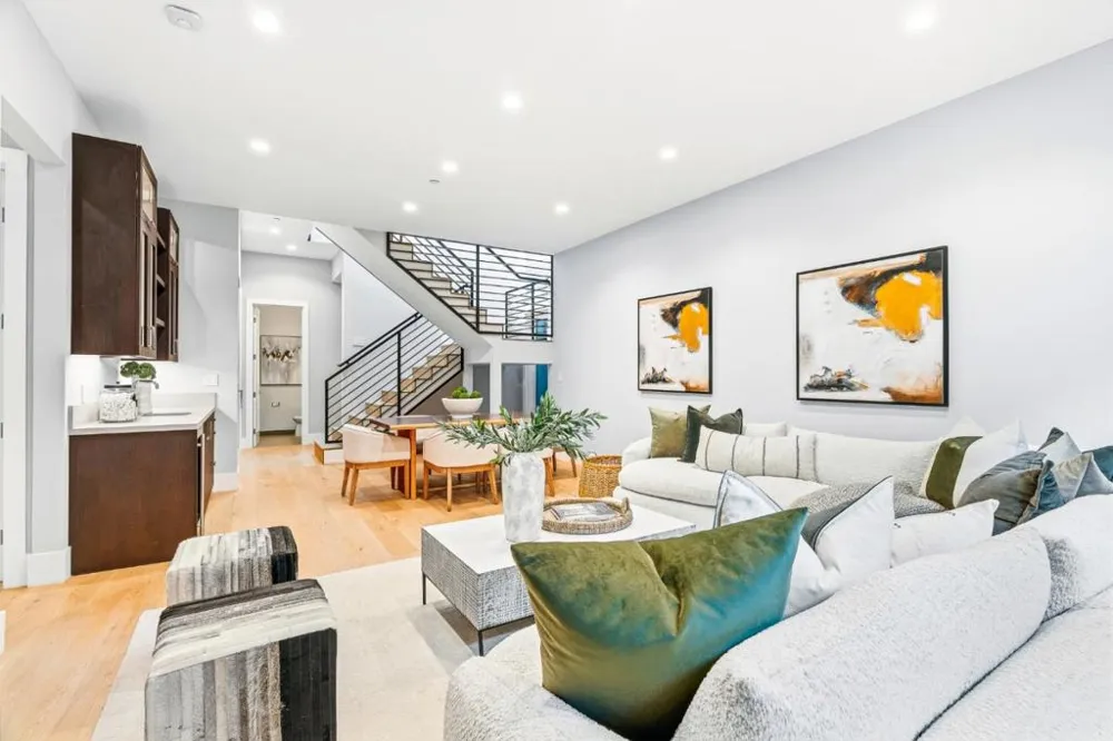 3751 El Centro Street Palo Alto, CA 94306