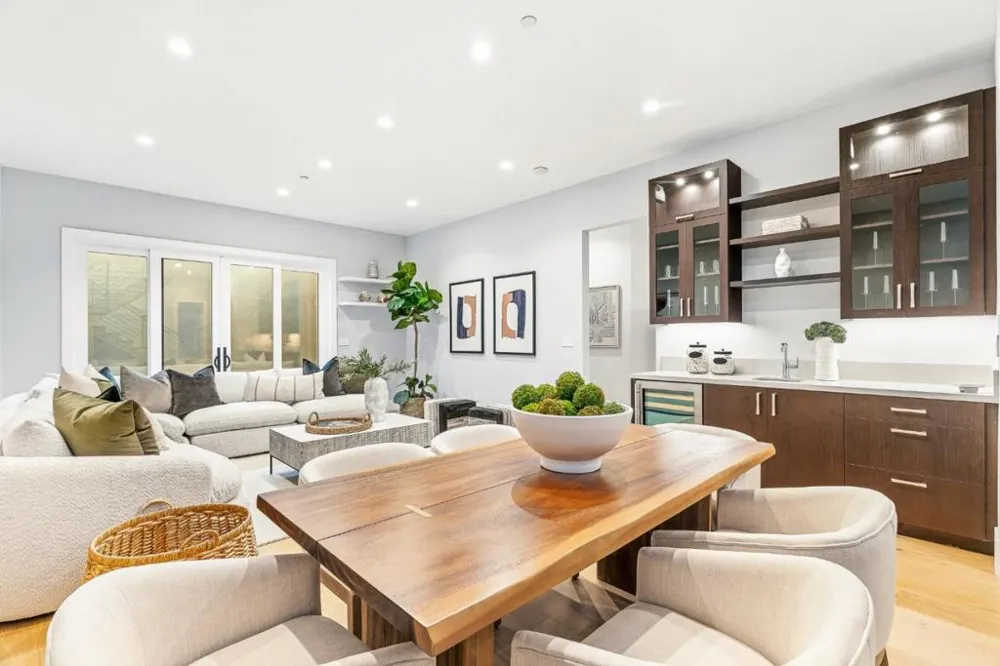 3751 El Centro Street Palo Alto, CA 94306