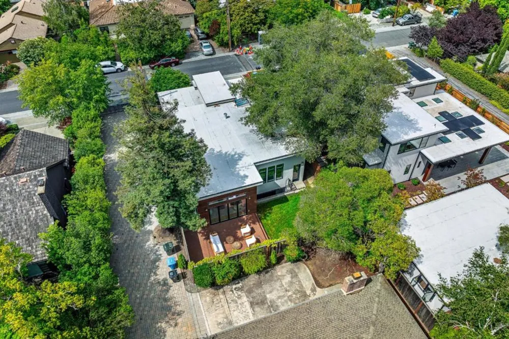 3751 El Centro Street Palo Alto, CA 94306