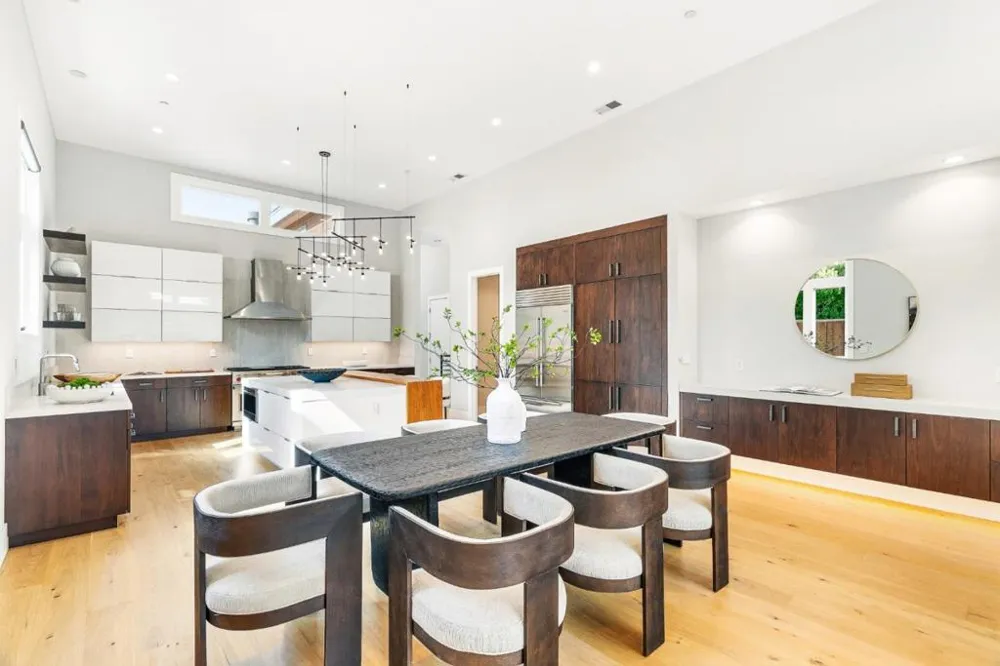 3751 El Centro Street Palo Alto, CA 94306
