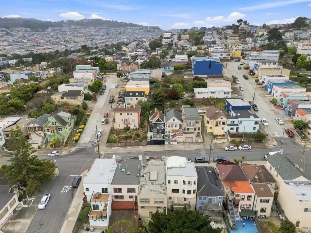 615 Mt Vernon Avenue San Francisco, CA 94112