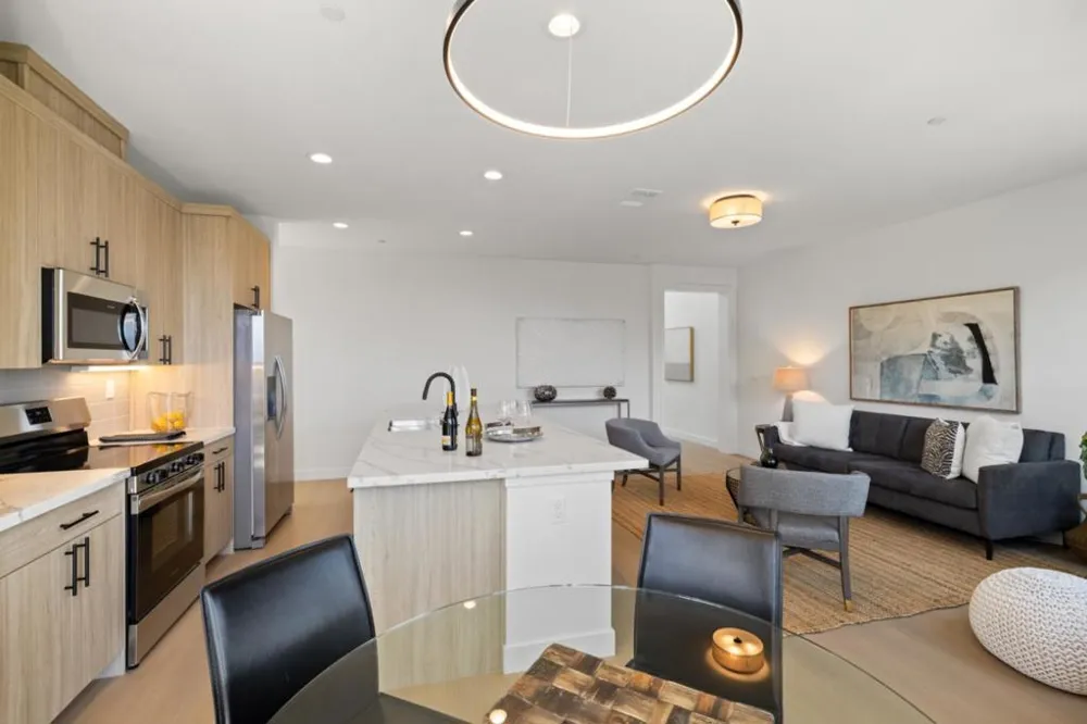819 Fassler Pacifica, CA 94044
