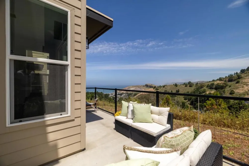 819 Fassler Pacifica, CA 94044