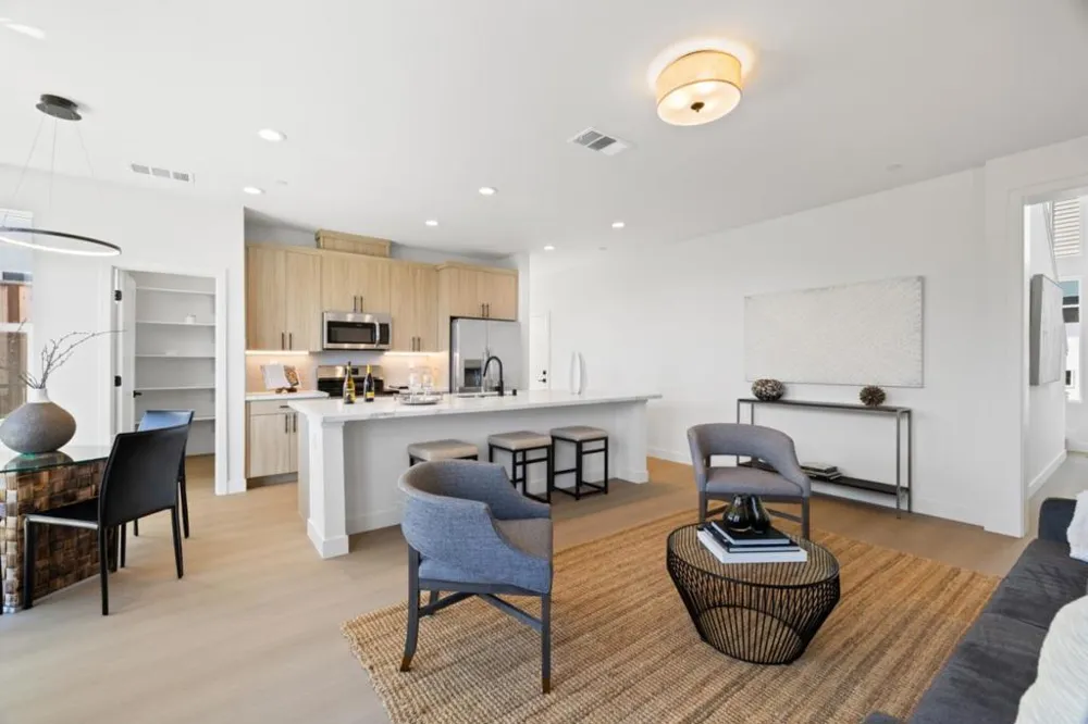 819 Fassler Pacifica, CA 94044