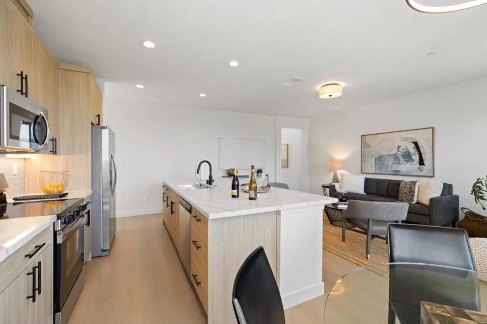 819 Fassler Pacifica, CA 94044
