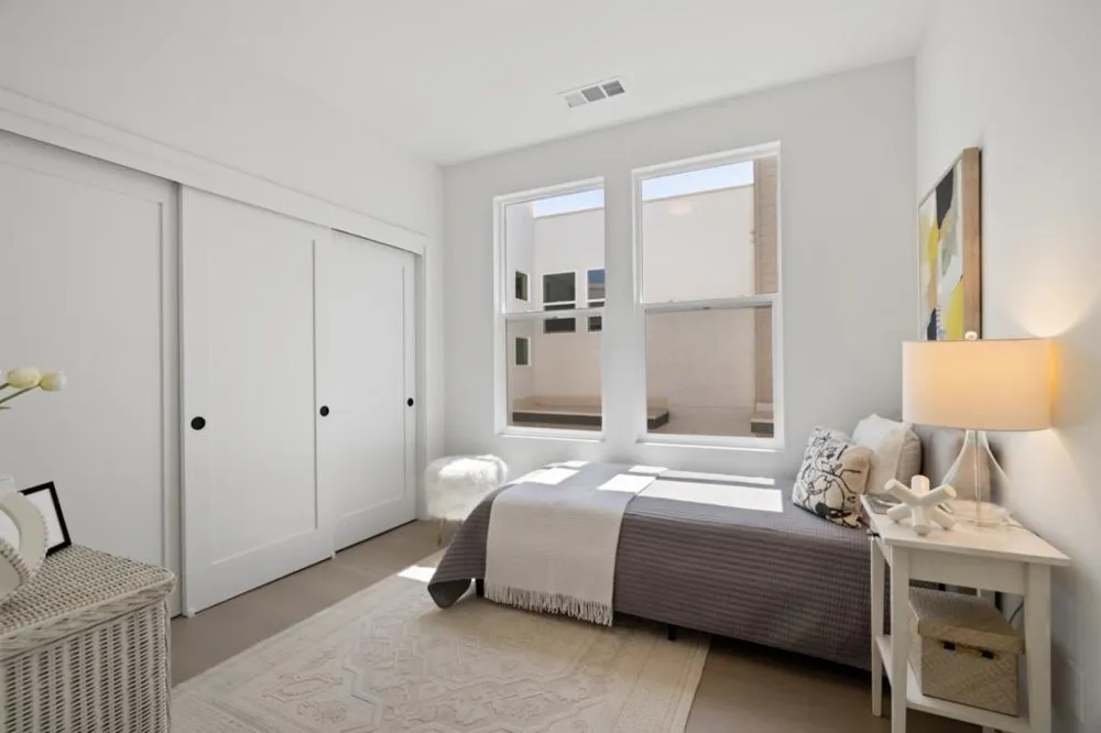 819 Fassler Pacifica, CA 94044