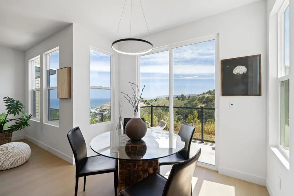 819 Fassler Pacifica, CA 94044