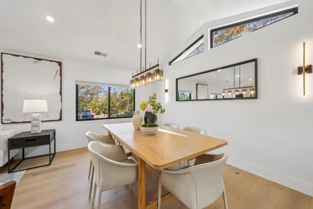 12311 Viewoak Drive Saratoga, CA 95070