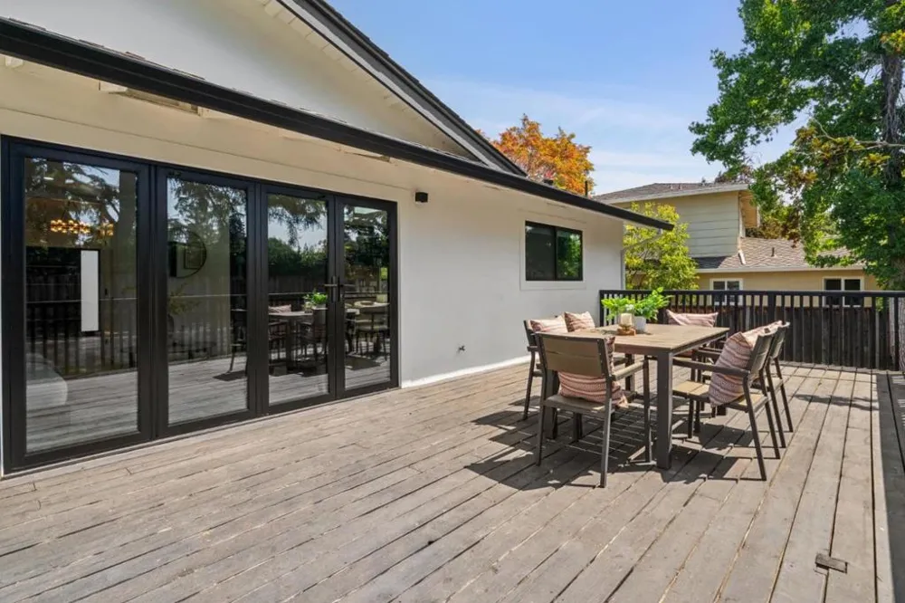 12311 Viewoak Drive Saratoga, CA 95070