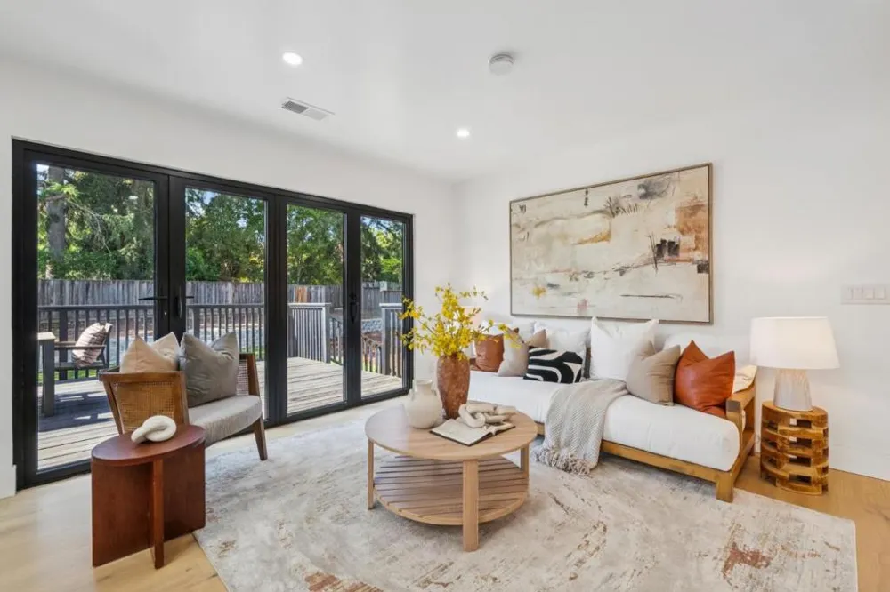12311 Viewoak Drive Saratoga, CA 95070
