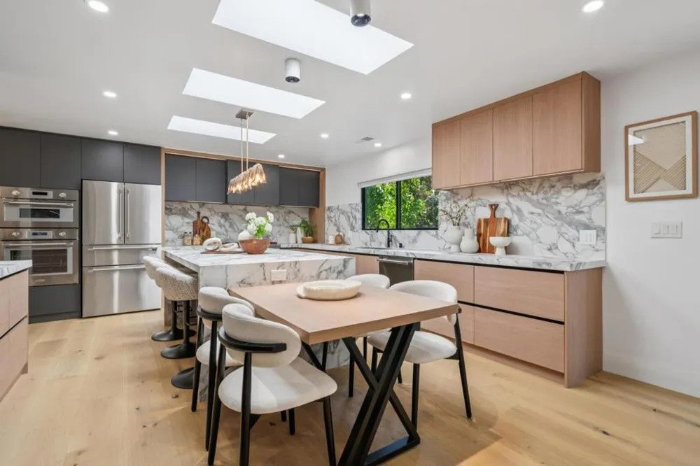 12311 Viewoak Drive Saratoga, CA 95070