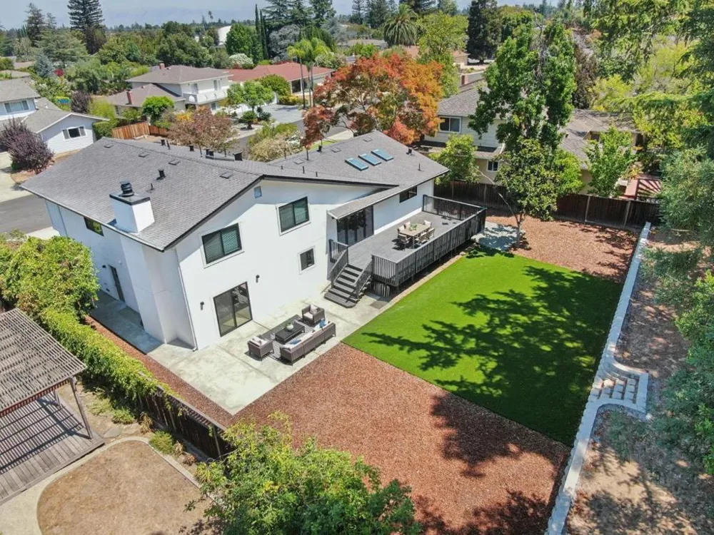 12311 Viewoak Drive Saratoga, CA 95070