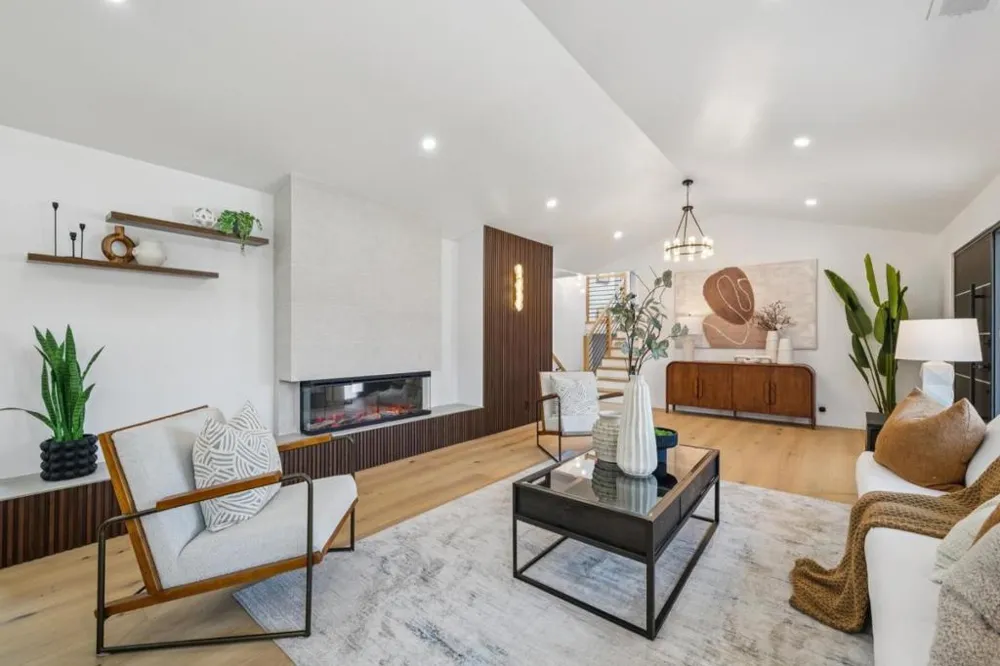 12311 Viewoak Drive Saratoga, CA 95070
