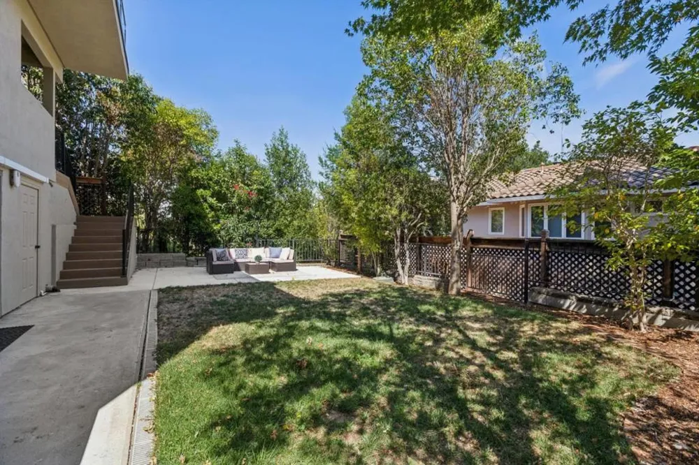 145 Central Avenue Los Gatos, CA 95030