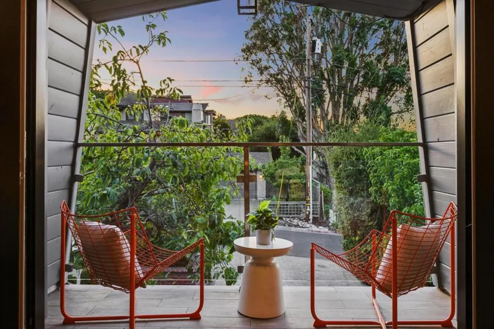 145 Central Avenue Los Gatos, CA 95030