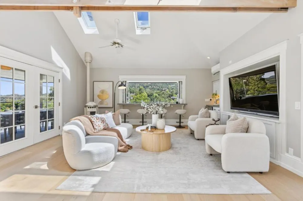 145 Central Avenue Los Gatos, CA 95030