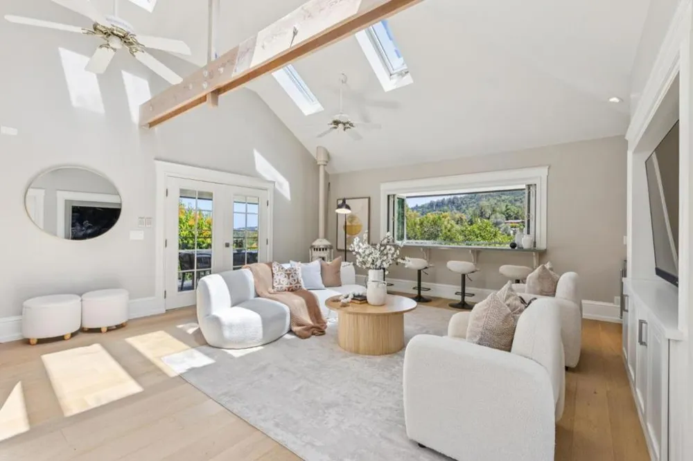 145 Central Avenue Los Gatos, CA 95030