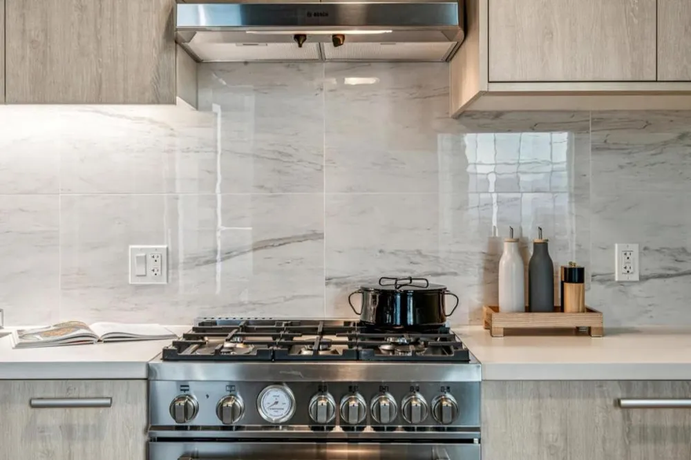 188 W Saint James Street #10803 San Jose, CA 95110