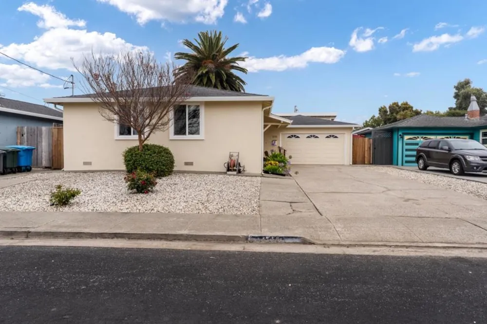 1151 Encanto Way Pacifica, CA 94044