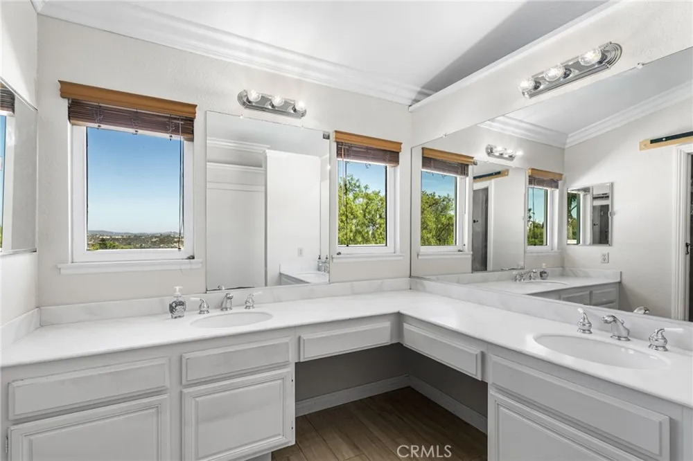 27621 Carballo Mission Viejo, CA 92692