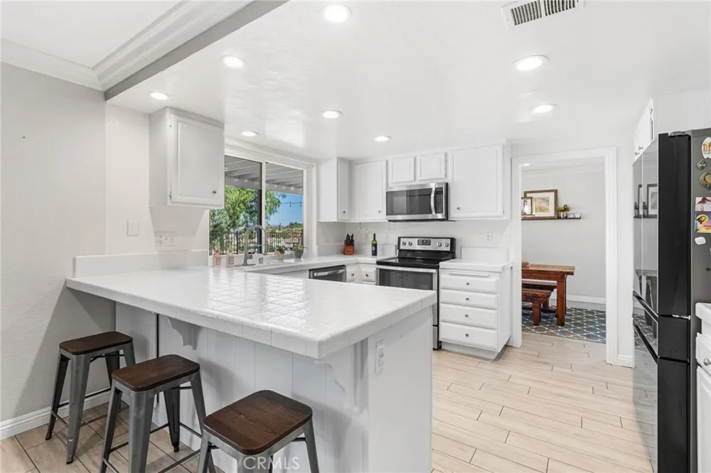 27621 Carballo Mission Viejo, CA 92692