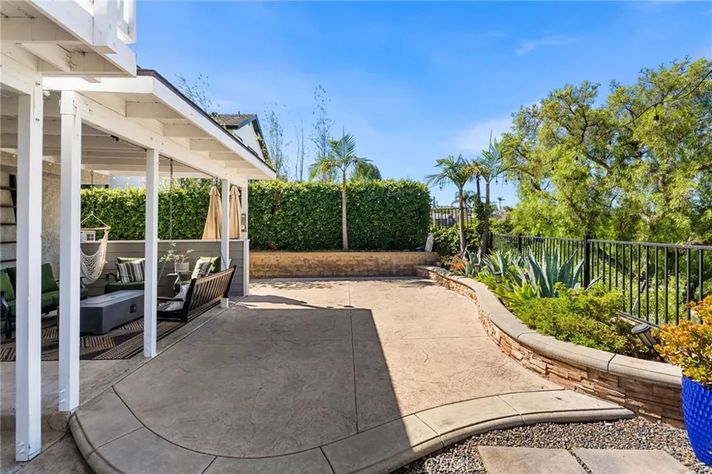 27621 Carballo Mission Viejo, CA 92692