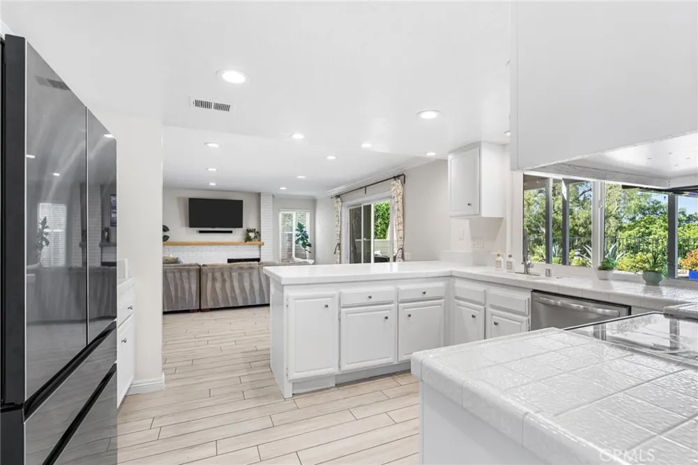 27621 Carballo Mission Viejo, CA 92692
