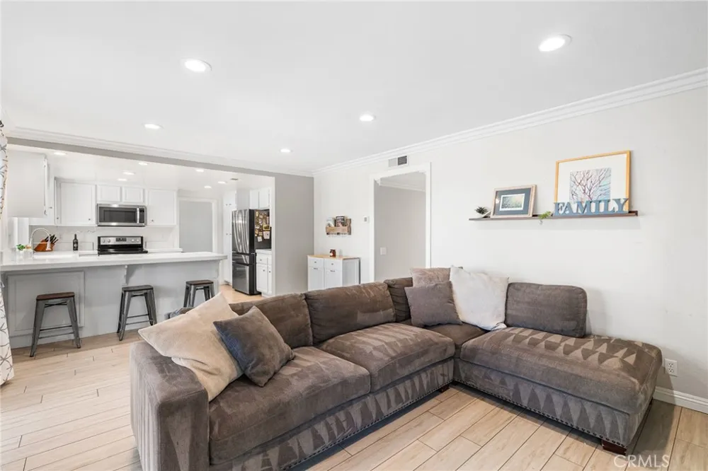 27621 Carballo Mission Viejo, CA 92692
