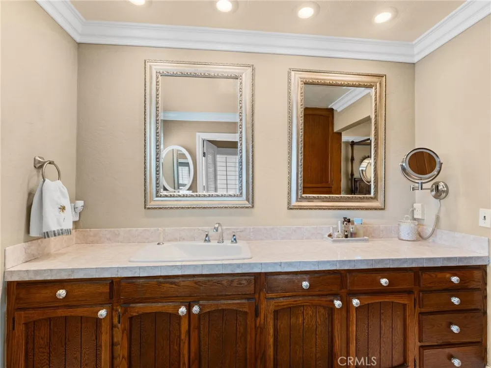 3514 Laketree Fallbrook, CA 92028