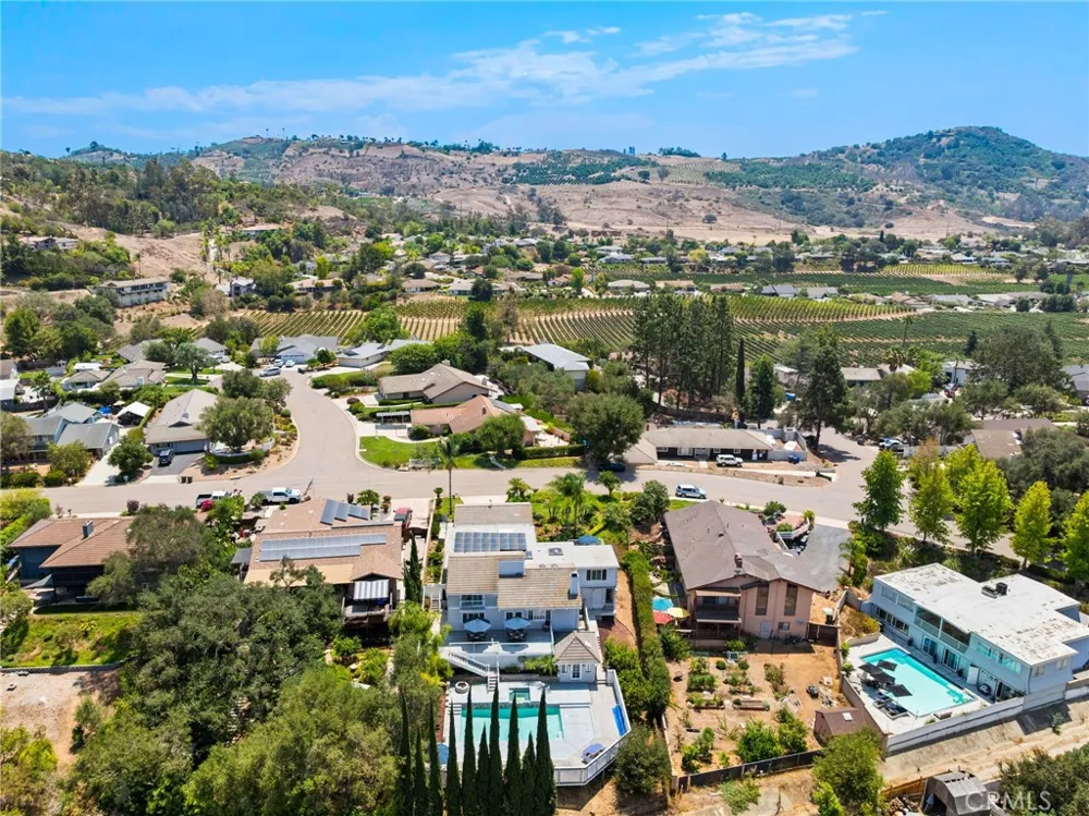 3514 Laketree Fallbrook, CA 92028