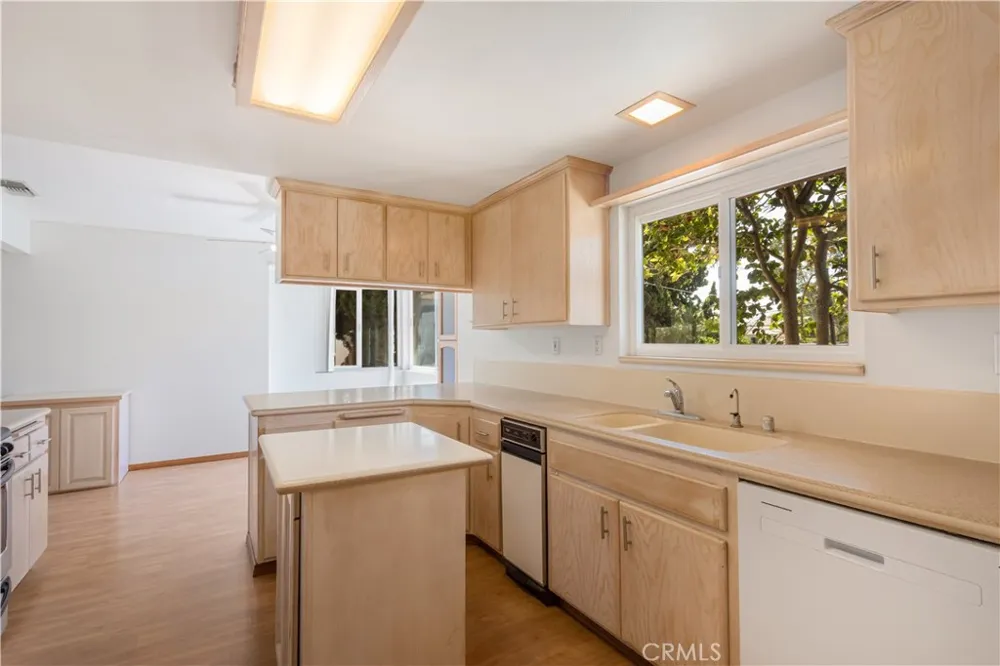 1065 Anza Vista, CA 92084
