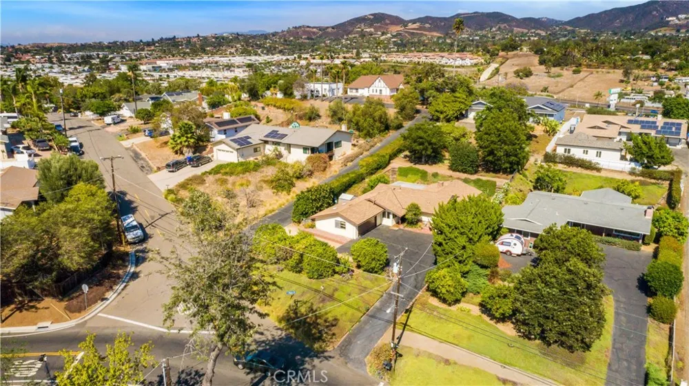 1065 Anza Vista, CA 92084