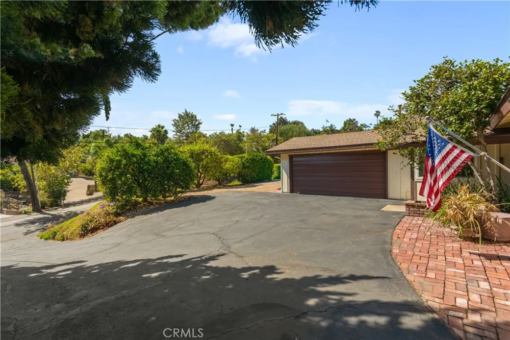 1065 Anza Vista, CA 92084