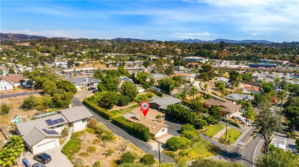 1065 Anza Vista, CA 92084