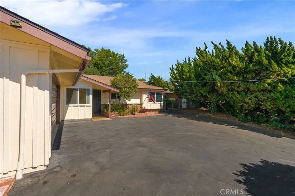 1065 Anza Vista, CA 92084