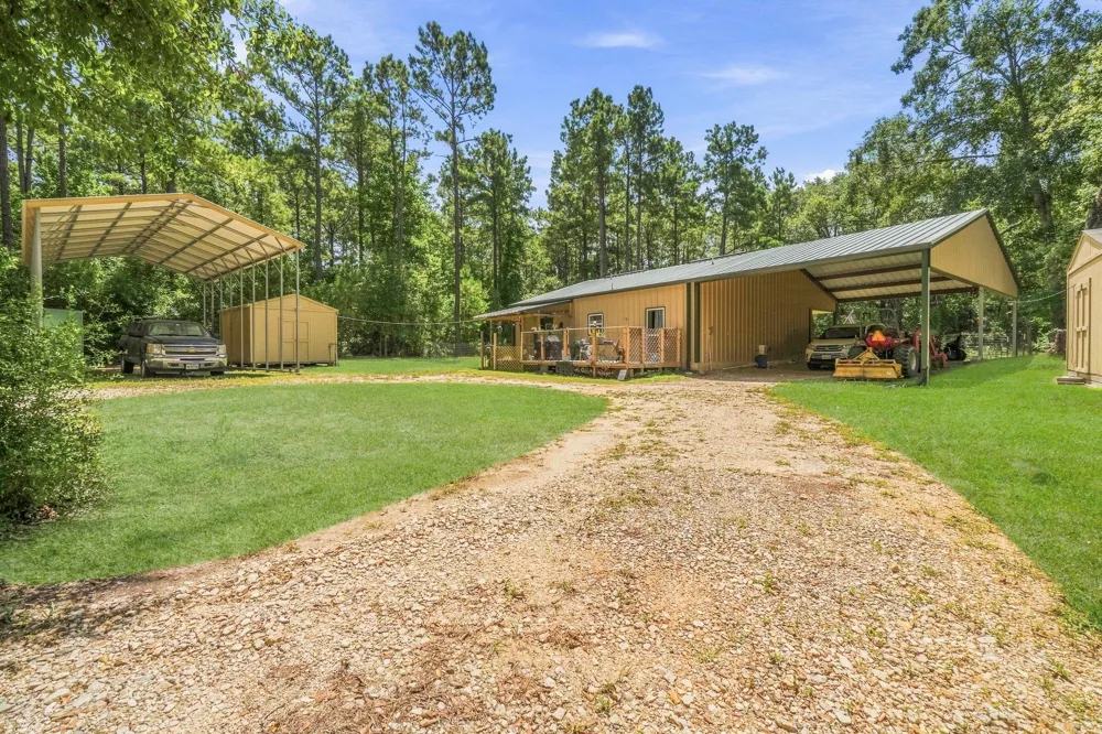340 Tree Monkey Road Livingston, TX 77351