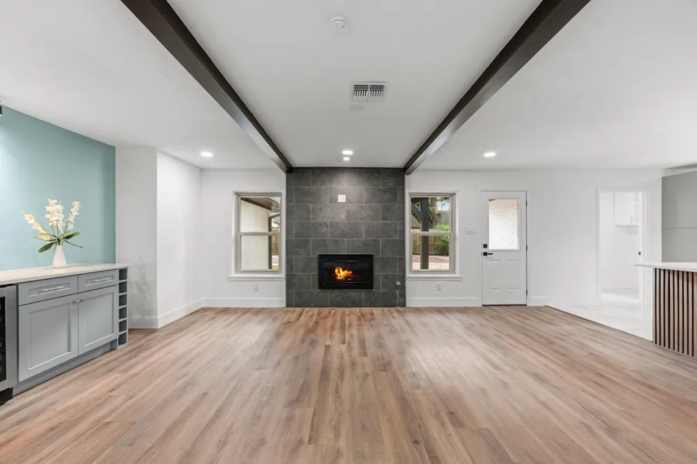 28923 Pine Hill Drive Shenandoah, TX 77381