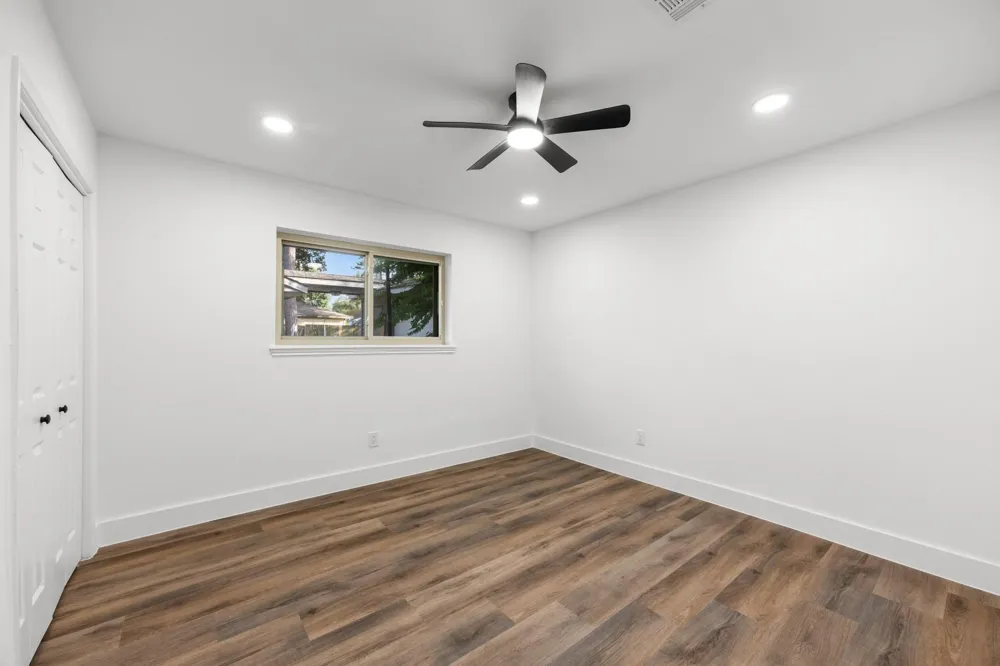 28923 Pine Hill Drive Shenandoah, TX 77381