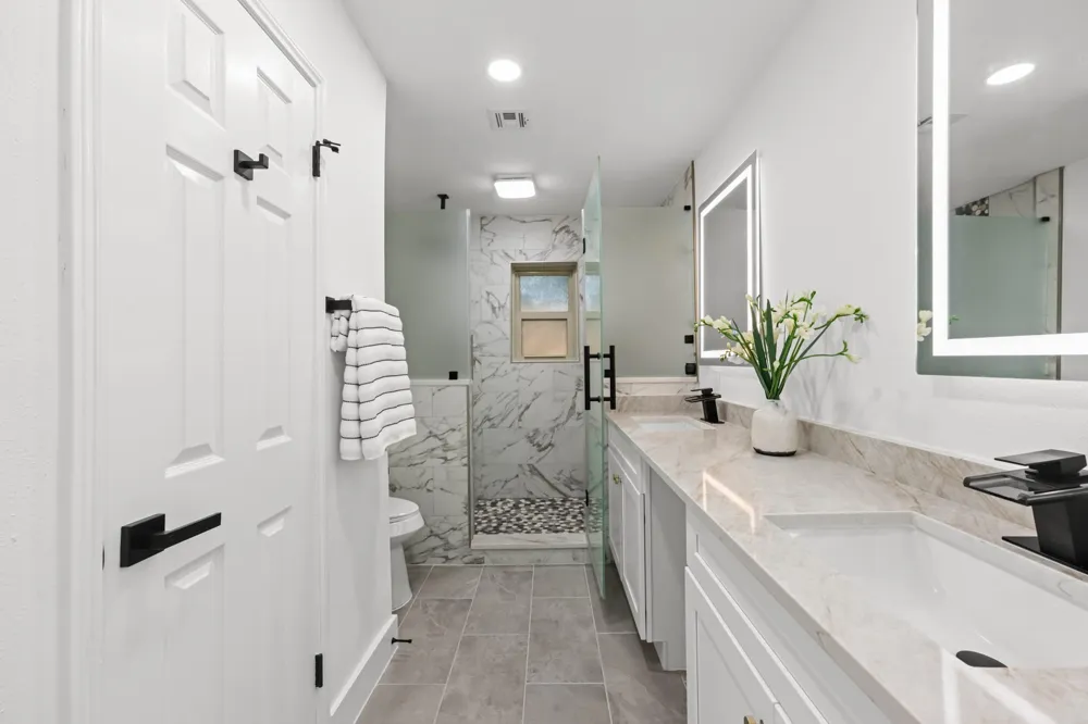 28923 Pine Hill Drive Shenandoah, TX 77381
